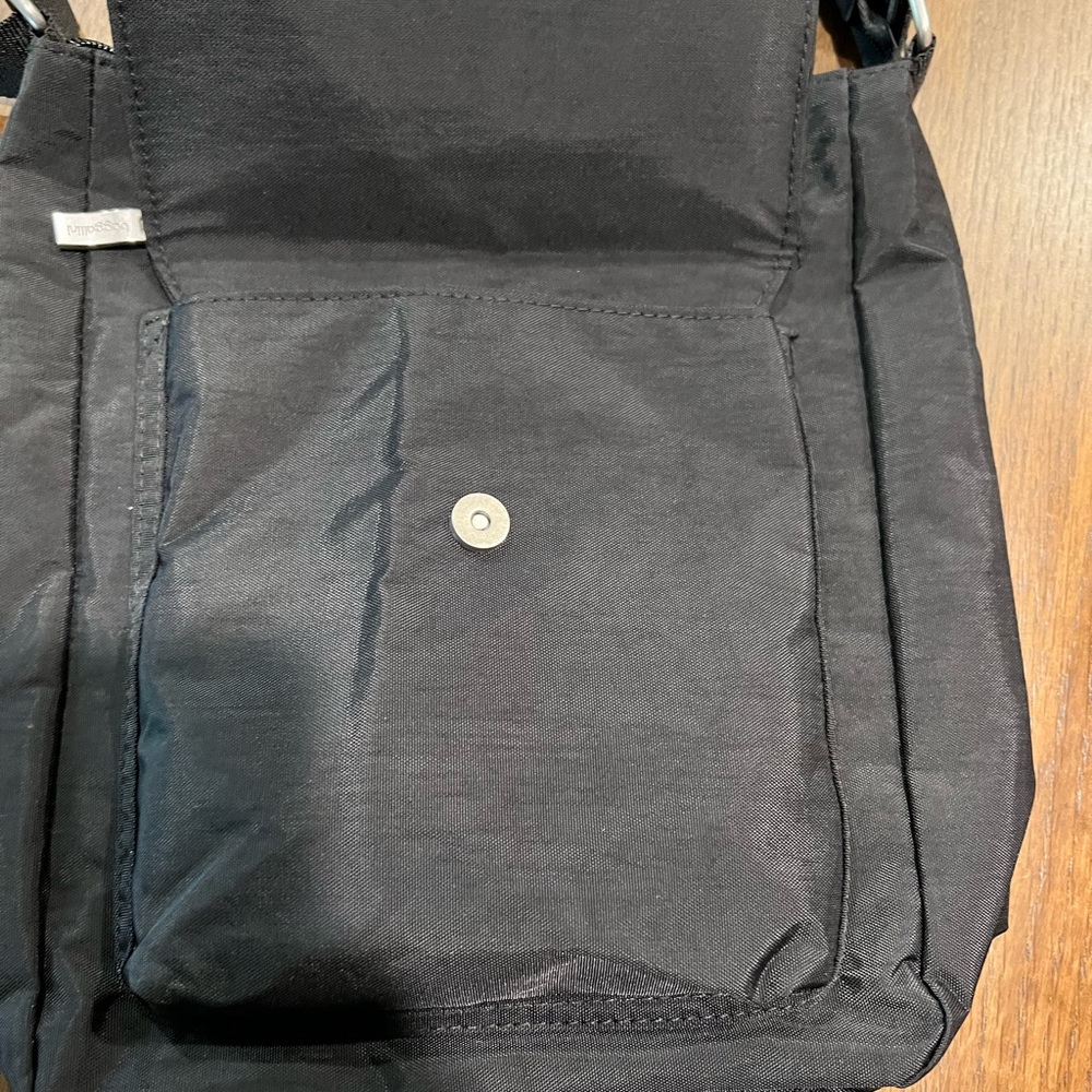 Baggallini Bag - Picture 3 of 10